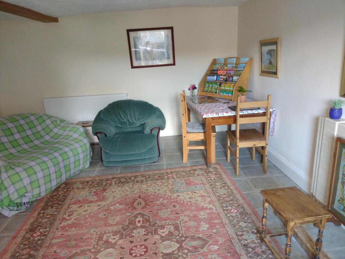 Sharlands Farm Bed And Breakfast Bude Esterno foto